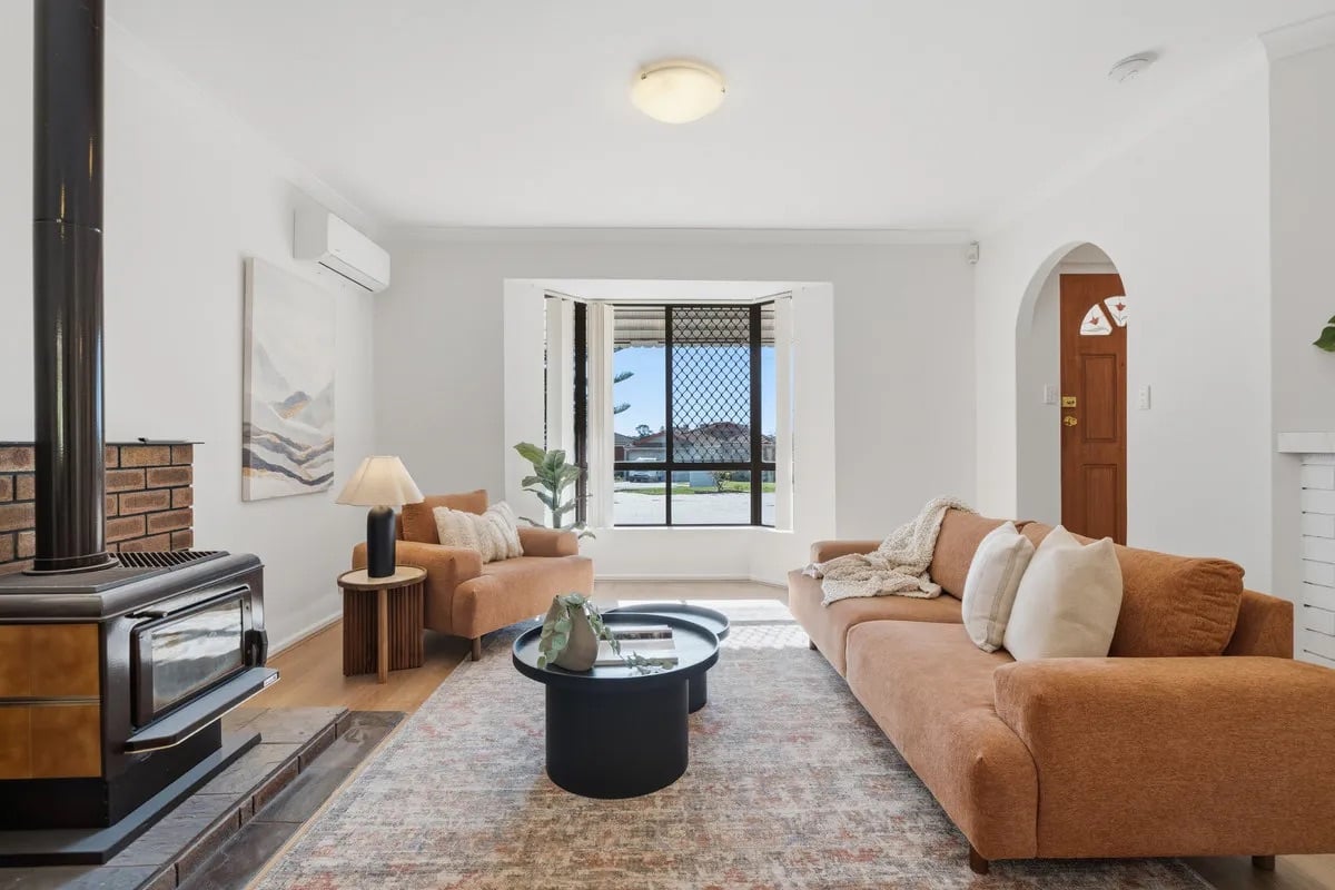 Fresh coastal Beachside apartment home staging in Scarborough – dining area